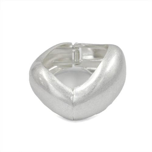 B0526 | Sculptural Hinge Cuff Bracelet | KB2319