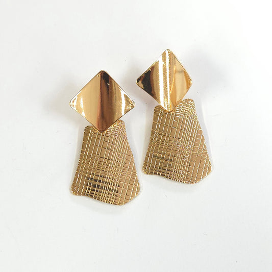 E1747 KE5300 Drop Dangle Earrings