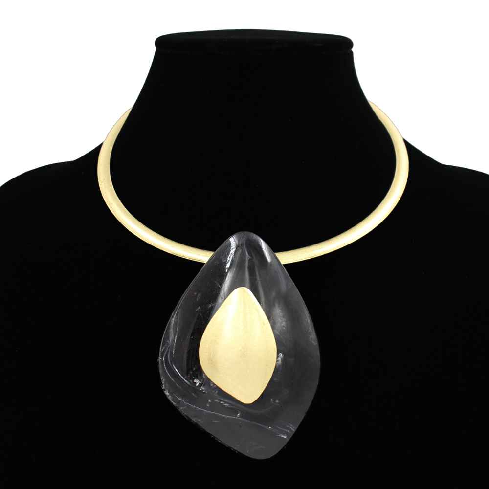 Oversized Organic Pendant Necklace | N5410