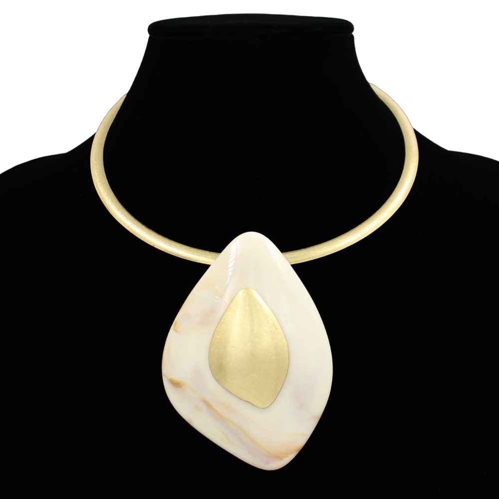 Oversized Organic Pendant Necklace | N5410