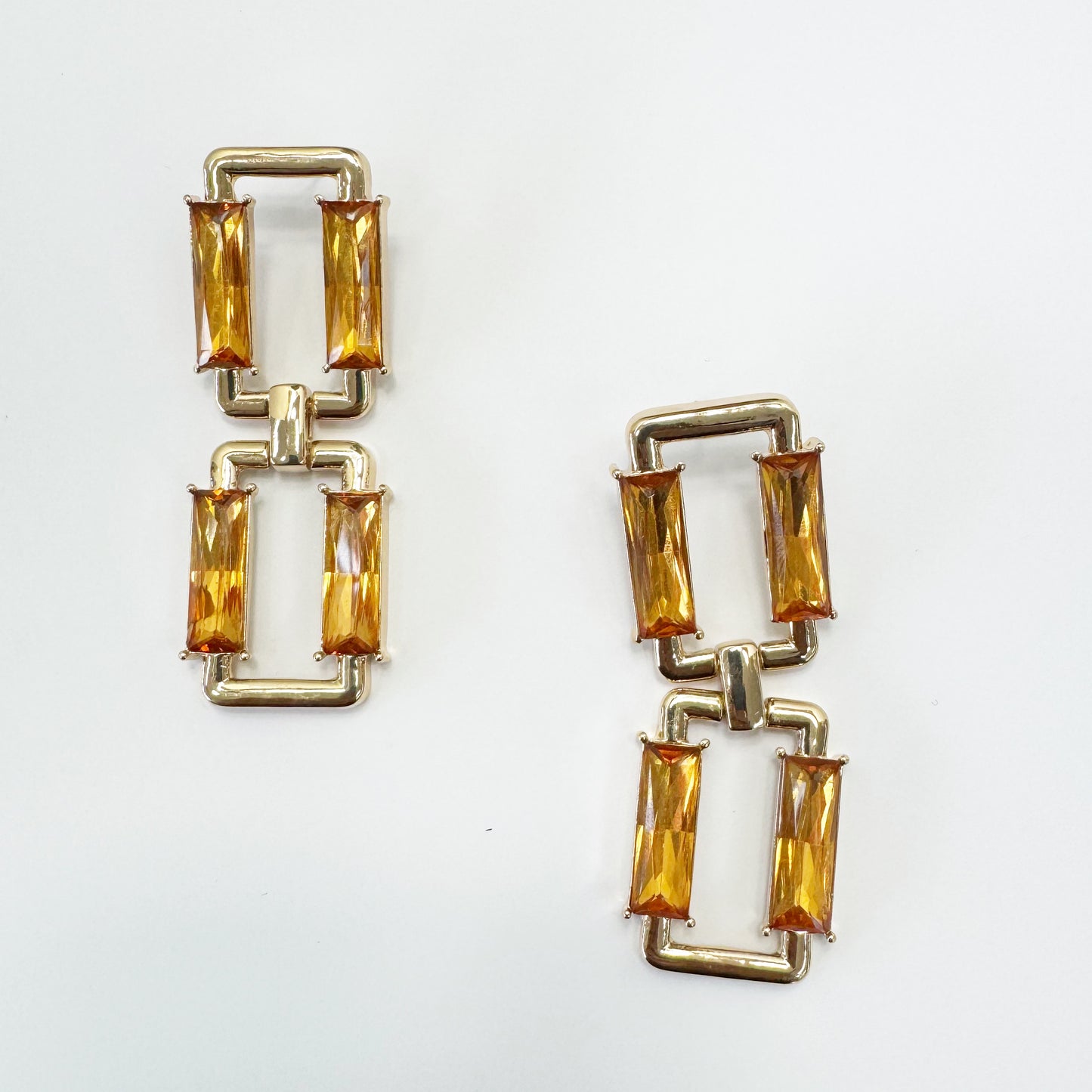 E0126 | Linked Crystal Earrings | 25E4897