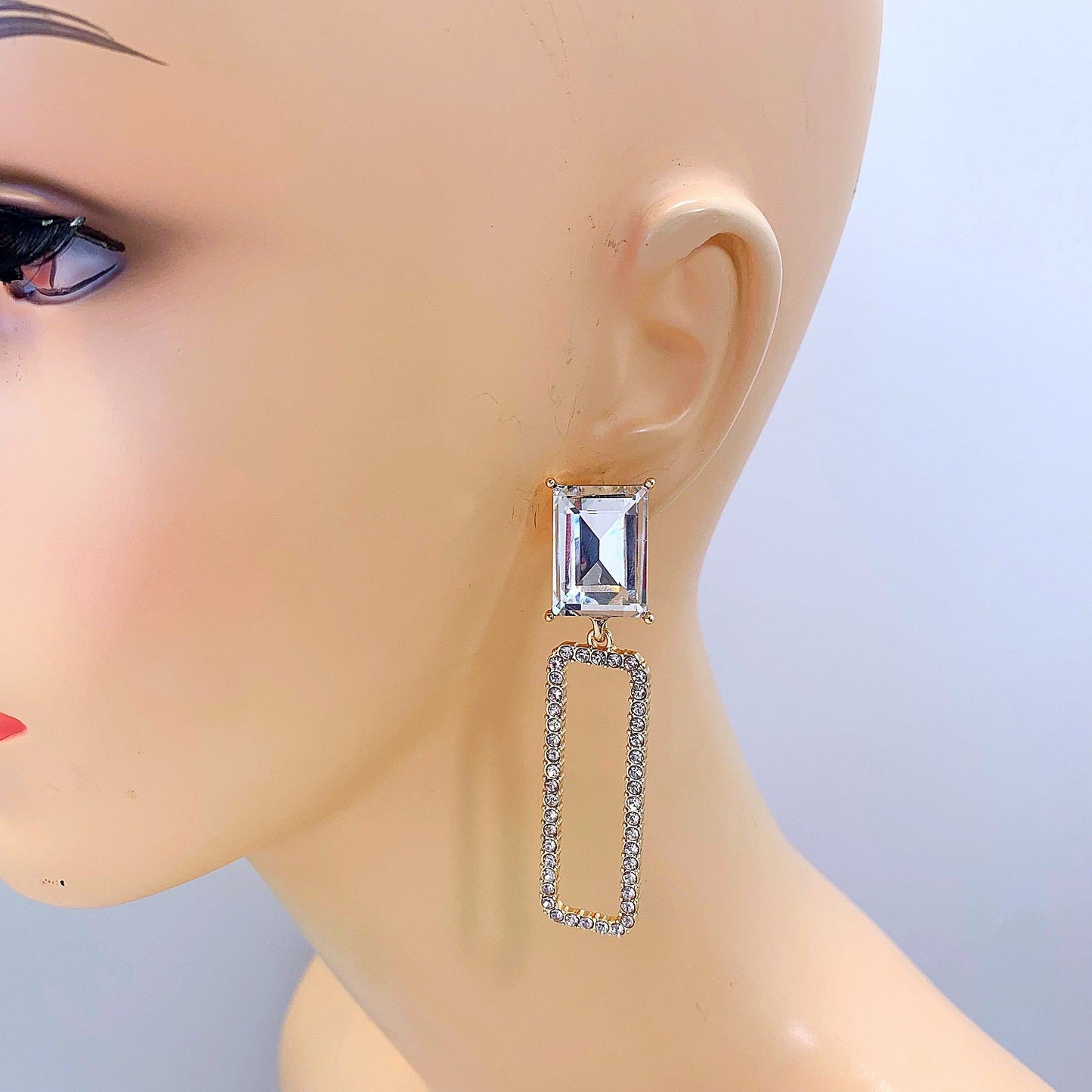 E1761 | Luxe Emerald-Cut Crystal Earrings | 25E1840