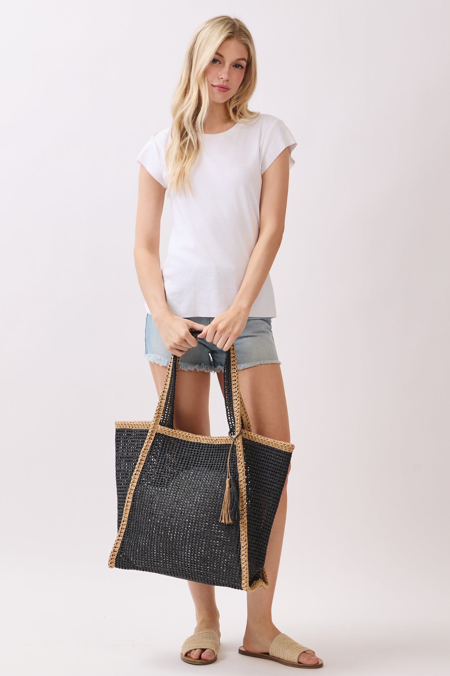 P0017 | Tassel Accent Woven Tote Bag | MB0338