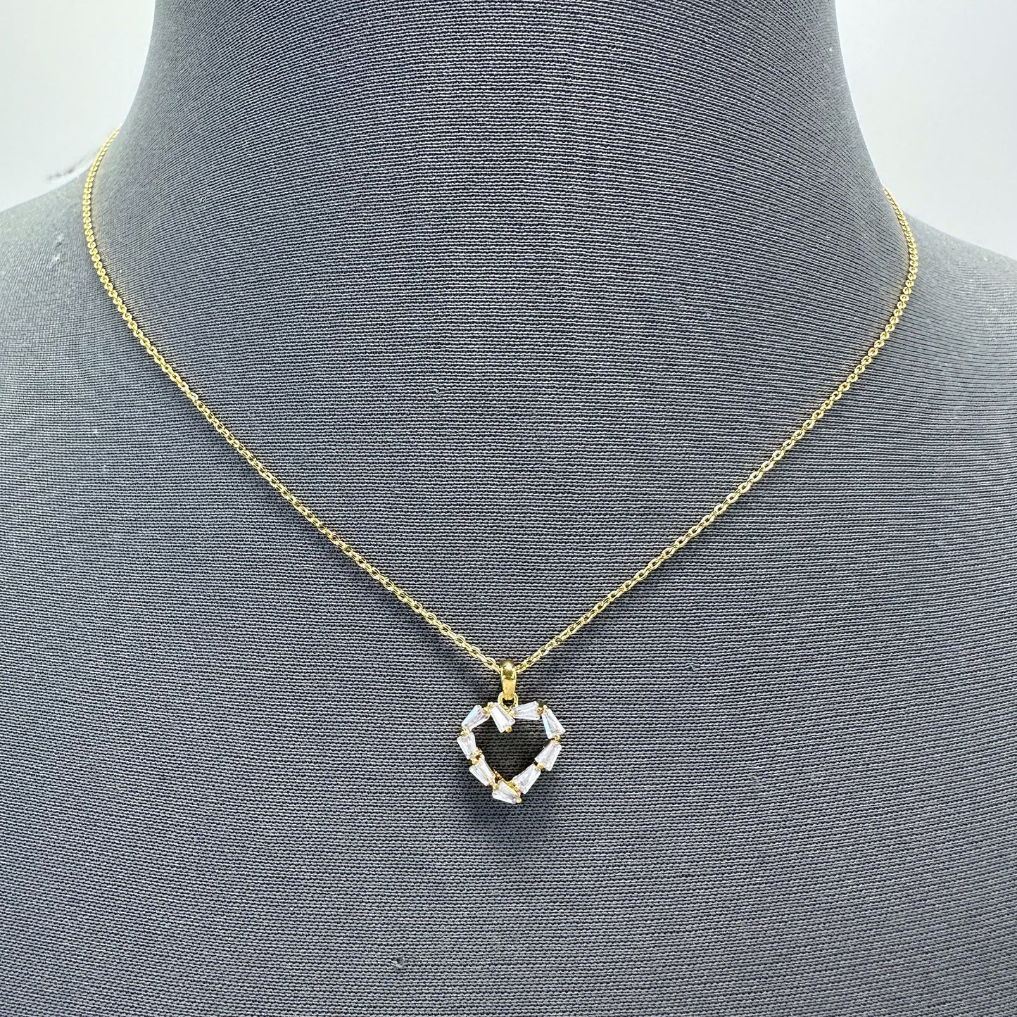N0008 | Baguette Crystal Heart Necklace | SB29488