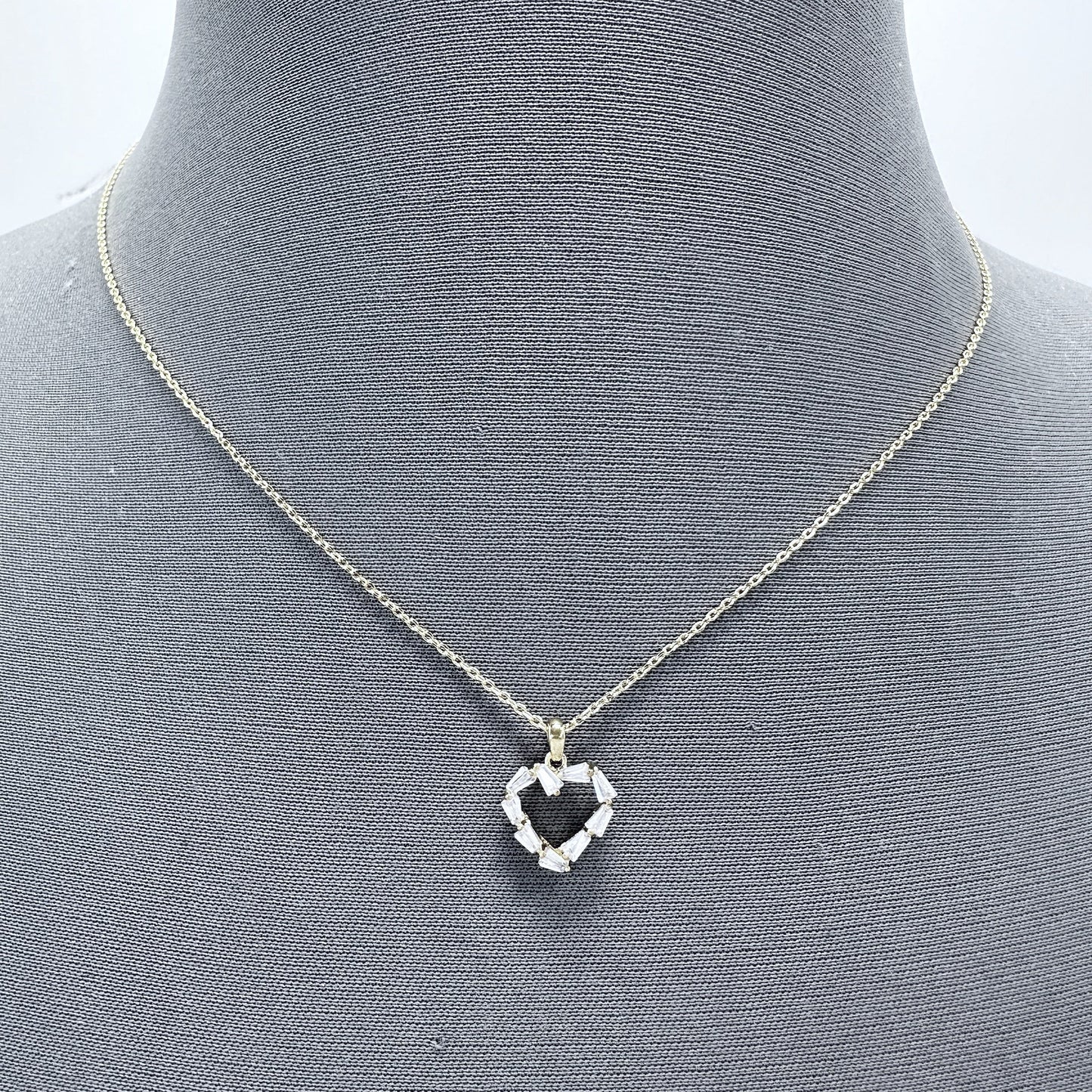 N0008 | Baguette Crystal Heart Necklace | SB29488