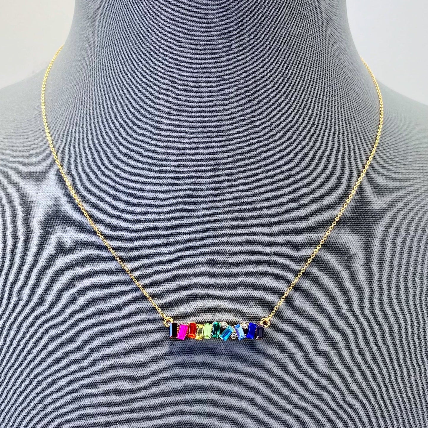 N0594 17258 Bar Pendant Necklace