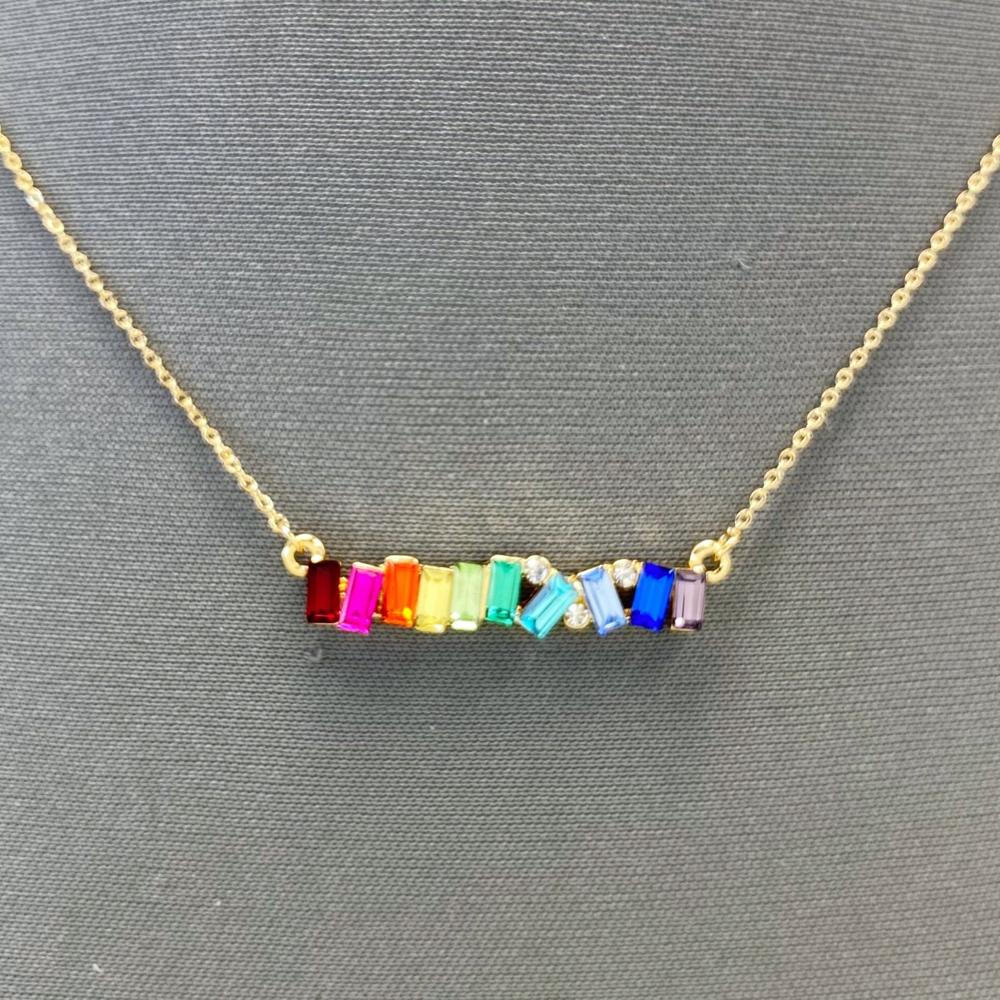 N0594 17258 Bar Pendant Necklace