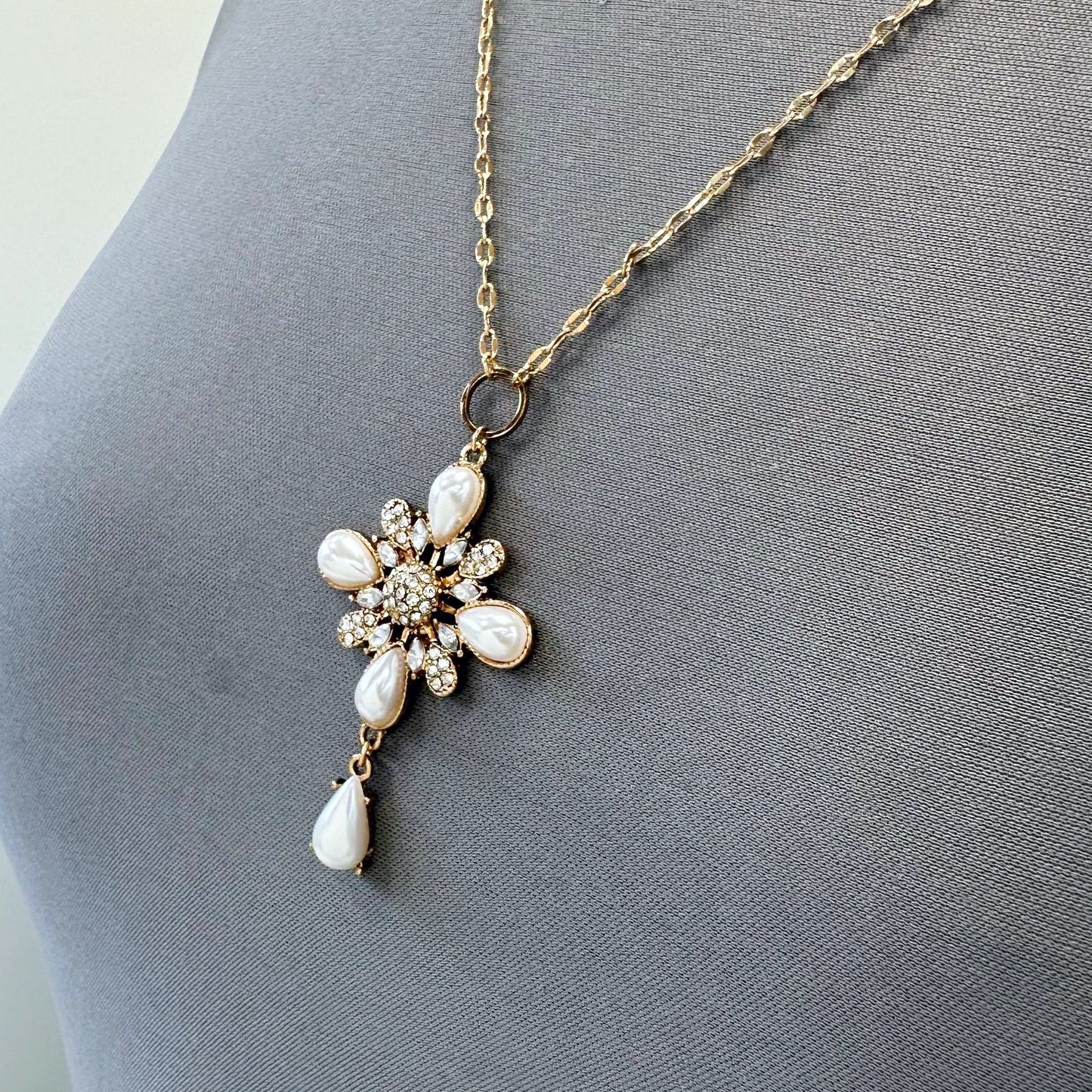 N0730 16687 Cross Necklace