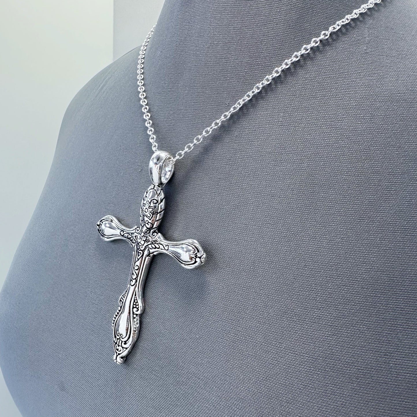 N0411 AS6869 Cross Shape Pendant Chain Necklaces