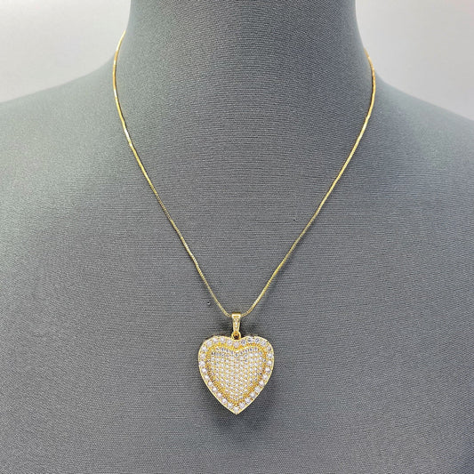 N0205 17617 Love Shape Pendant Necklace