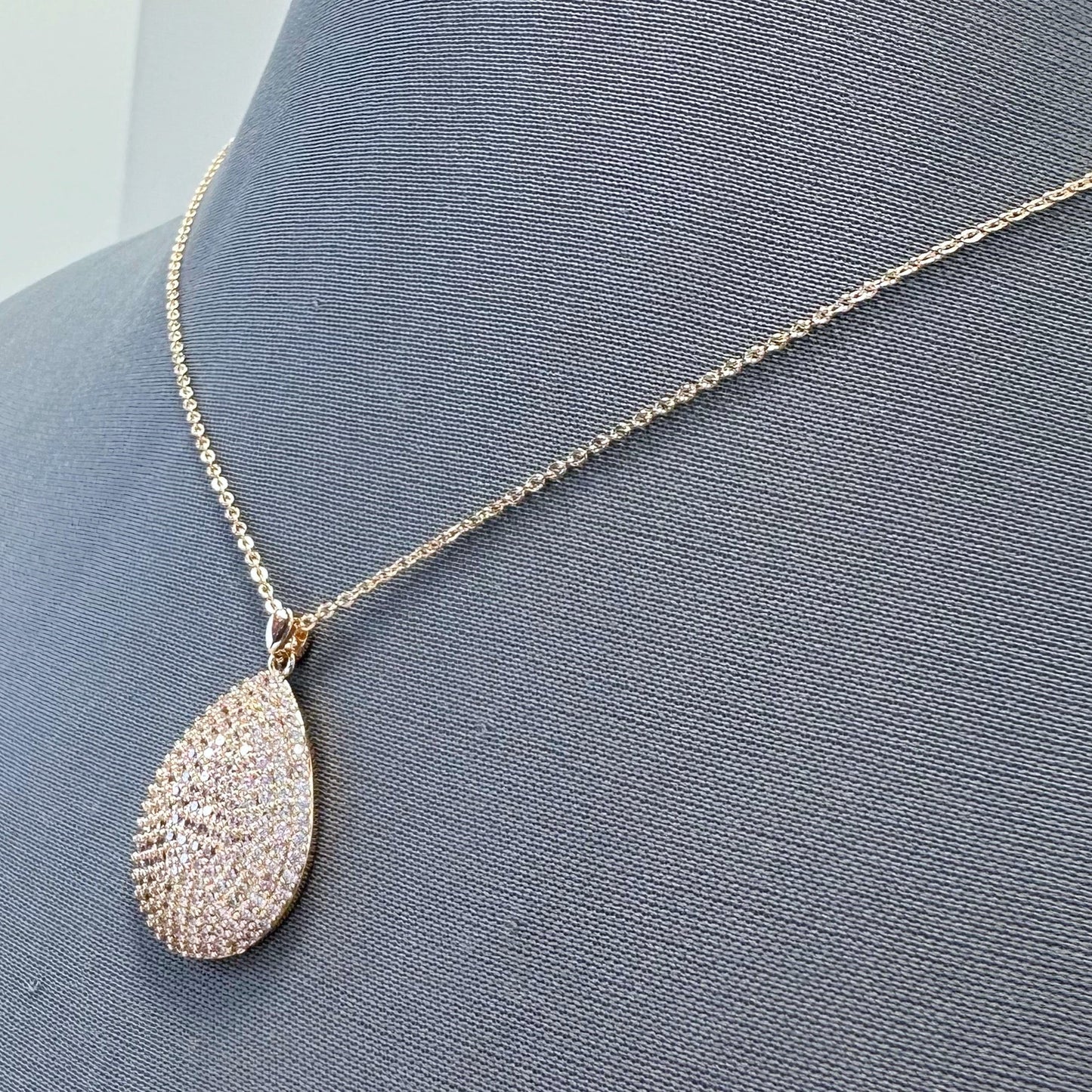 N0213 17923 Oval Shape Pendant Necklace