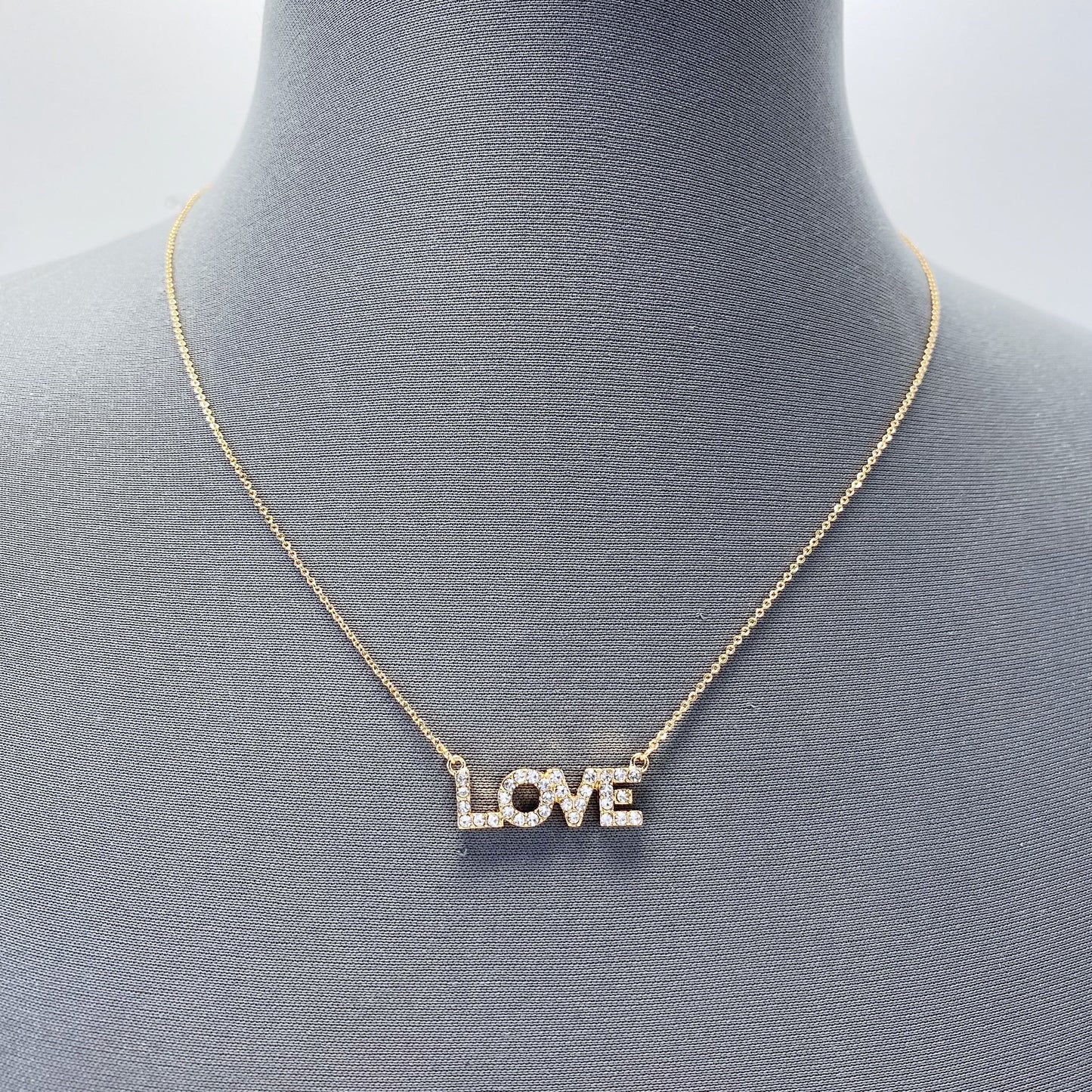 N0606 17173 LOVE Pendant Necklace