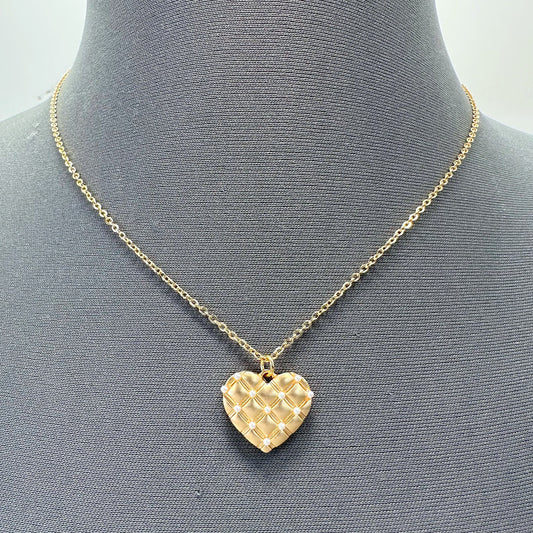 N0609 18210 Love Pendant Necklaces