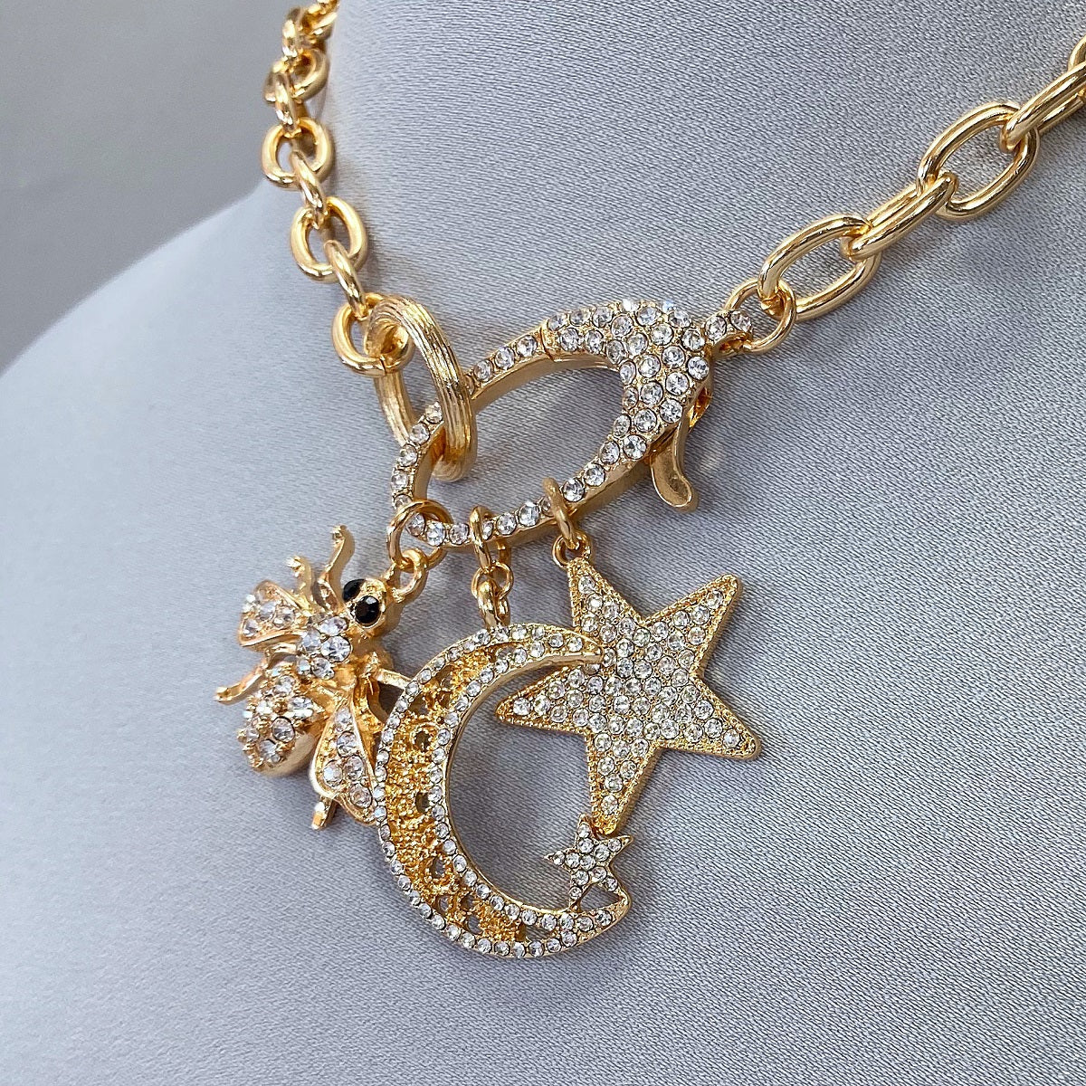 N0665 JCNE2676 Charms Necklace