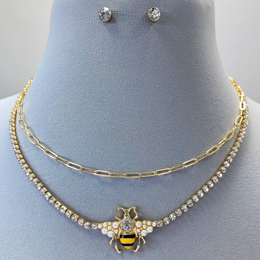 N0486 JCNE2735 Double Layered Bee Shape Pendant Necklace