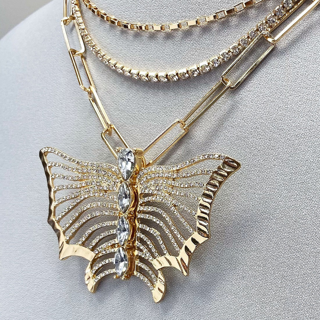 N0646 KS5101 Butterfly Pendant Necklace