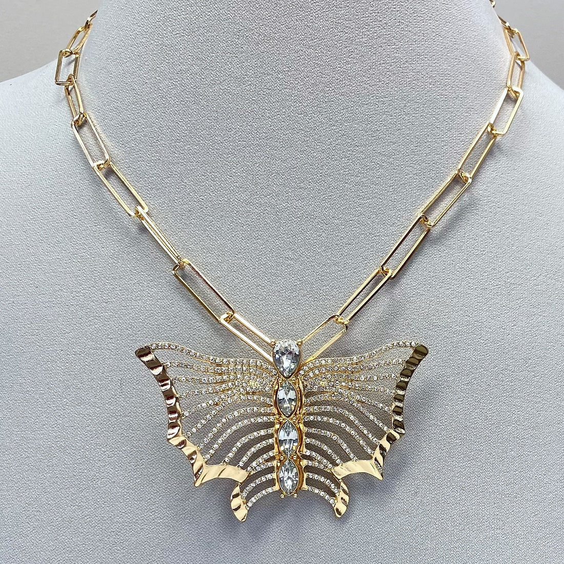 N0646 KS5101 Butterfly Pendant Necklace