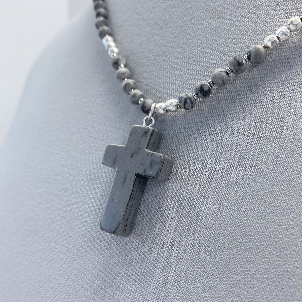 N0513 JN0544 Cross Shape Mini Pendant Necklace