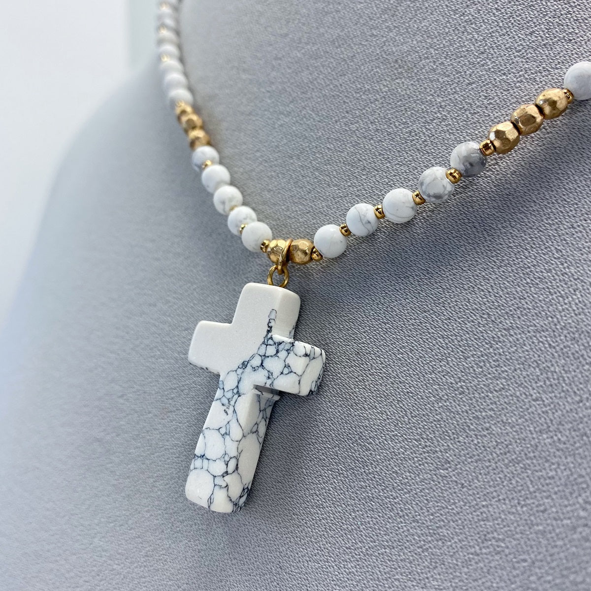 N0513 JN0544 Cross Shape Mini Pendant Necklace