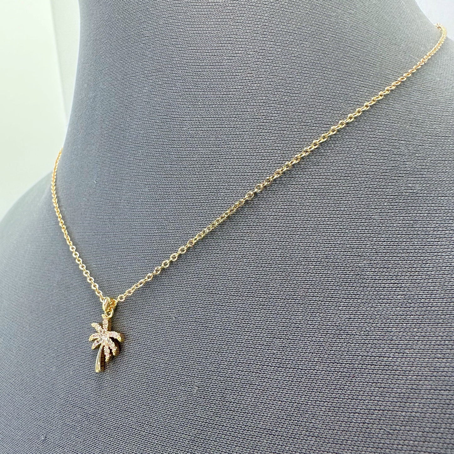 N0576 17763 Pendant Dainty Necklaces