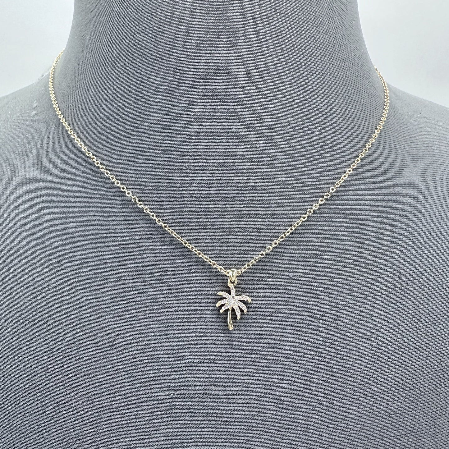 N0576 17763 Pendant Dainty Necklaces