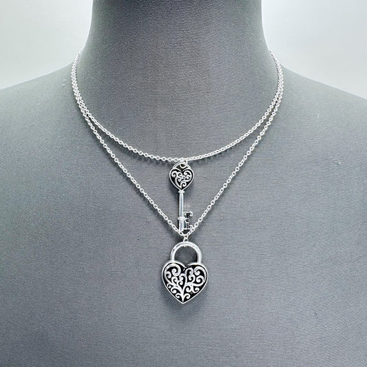 N0403 AN3764 Filigree Design Heart Love Key Shape Shape Pendant Layered Necklace