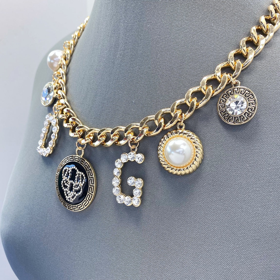 N0654 YN3559 Charms Dangle Necklace