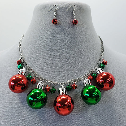 N0629 FNE6881 Christmas Necklace