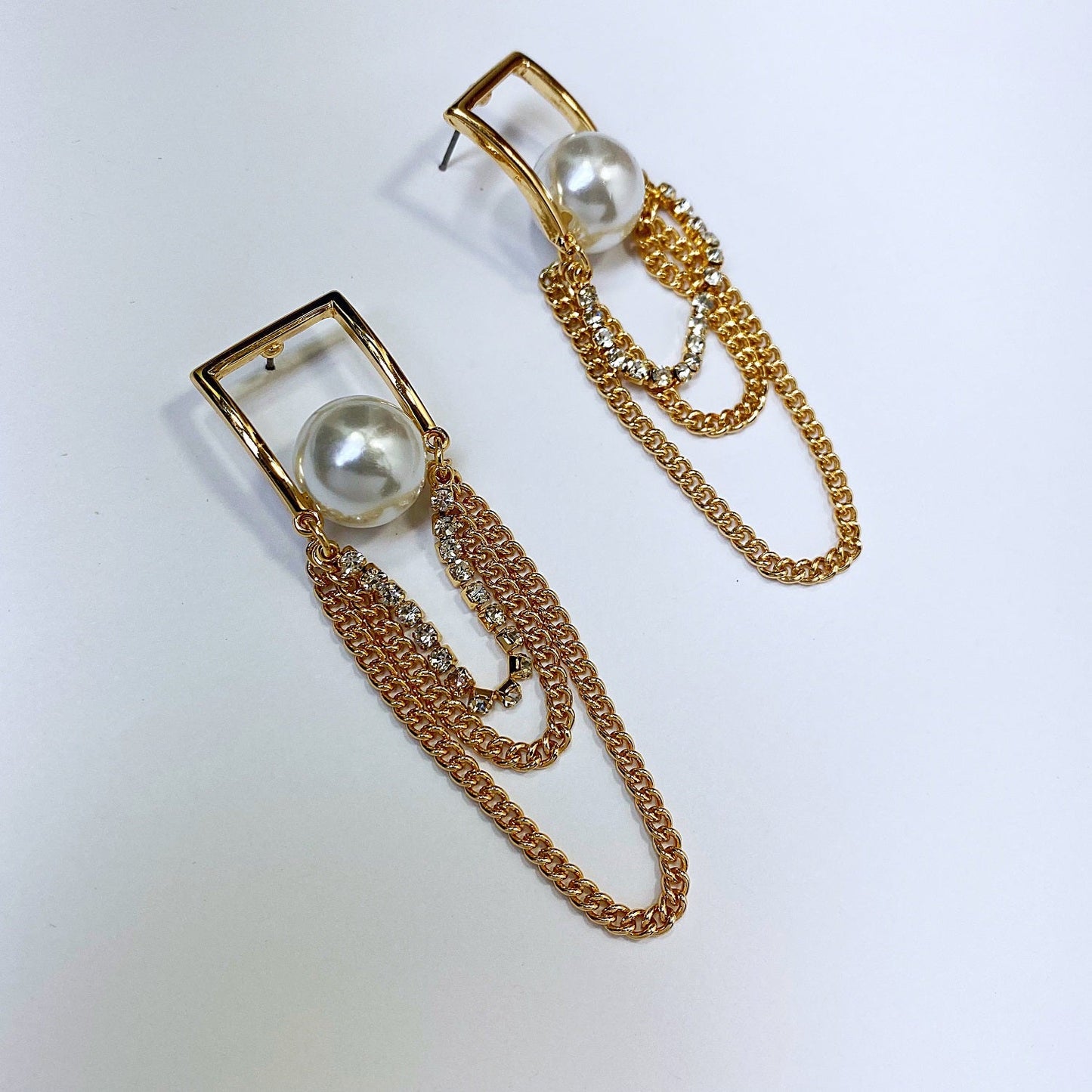 E1483 | Pearl Chain Earrings | 25E2212