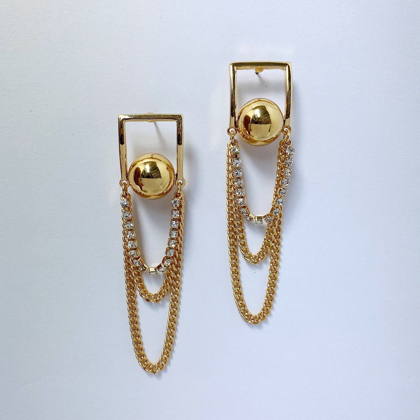 E1483 | Pearl Chain Earrings | 25E2212