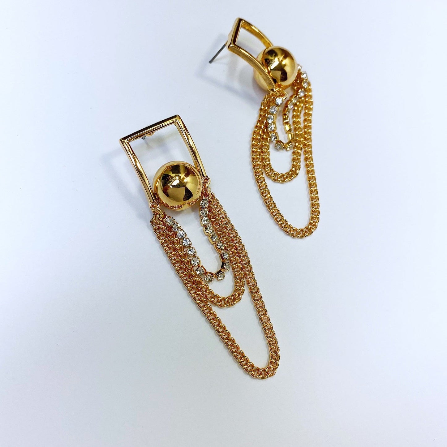 E1483 | Pearl Chain Earrings | 25E2212