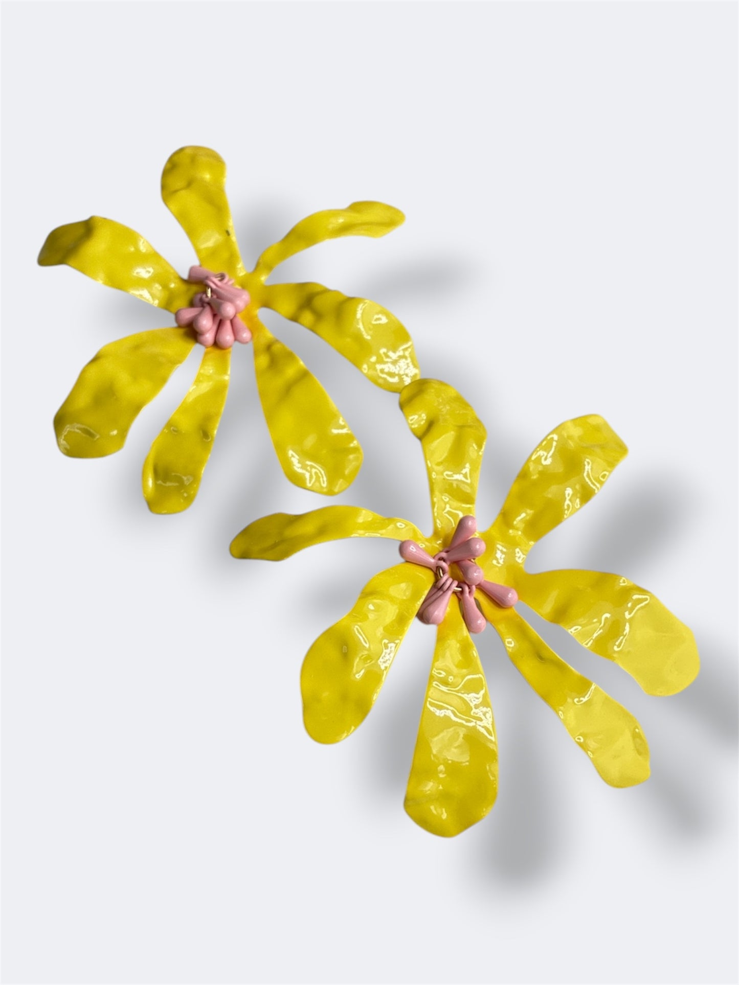 E2224 | Acrylic Petal Earrings |ER2605