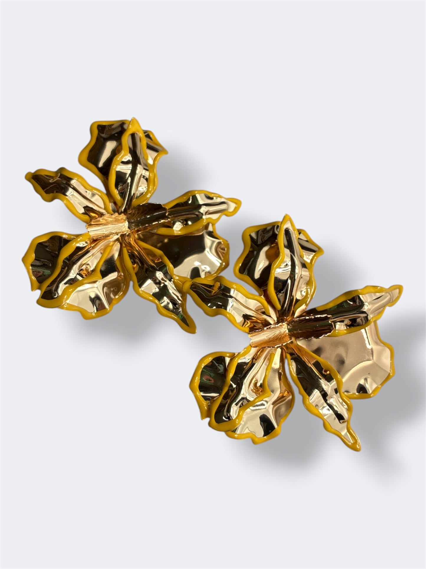 E2214 | Bold Floral Statement Earrings | KE2829