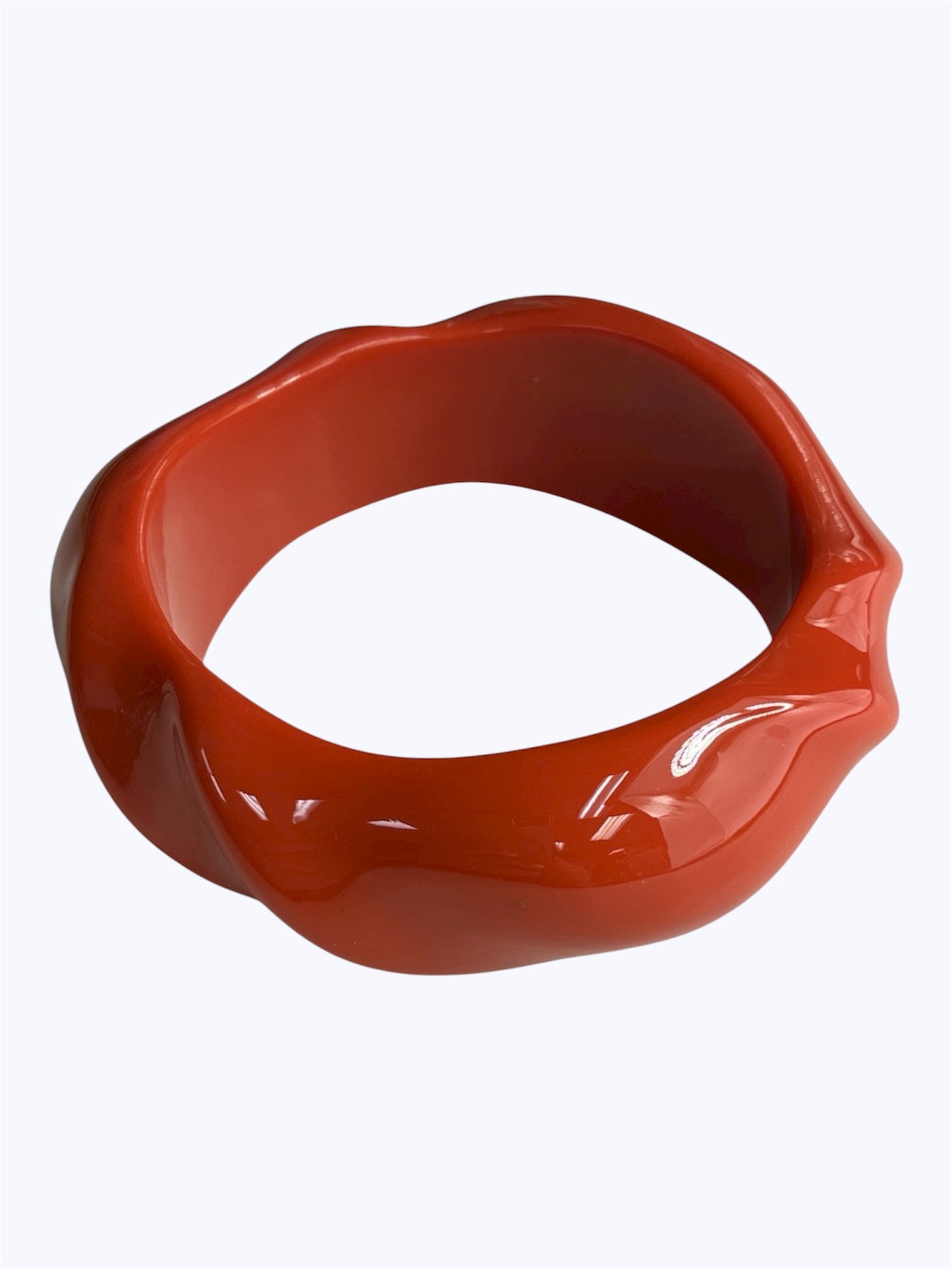 B0406 | Organic Wave Acrylic Bracelet | BR22565