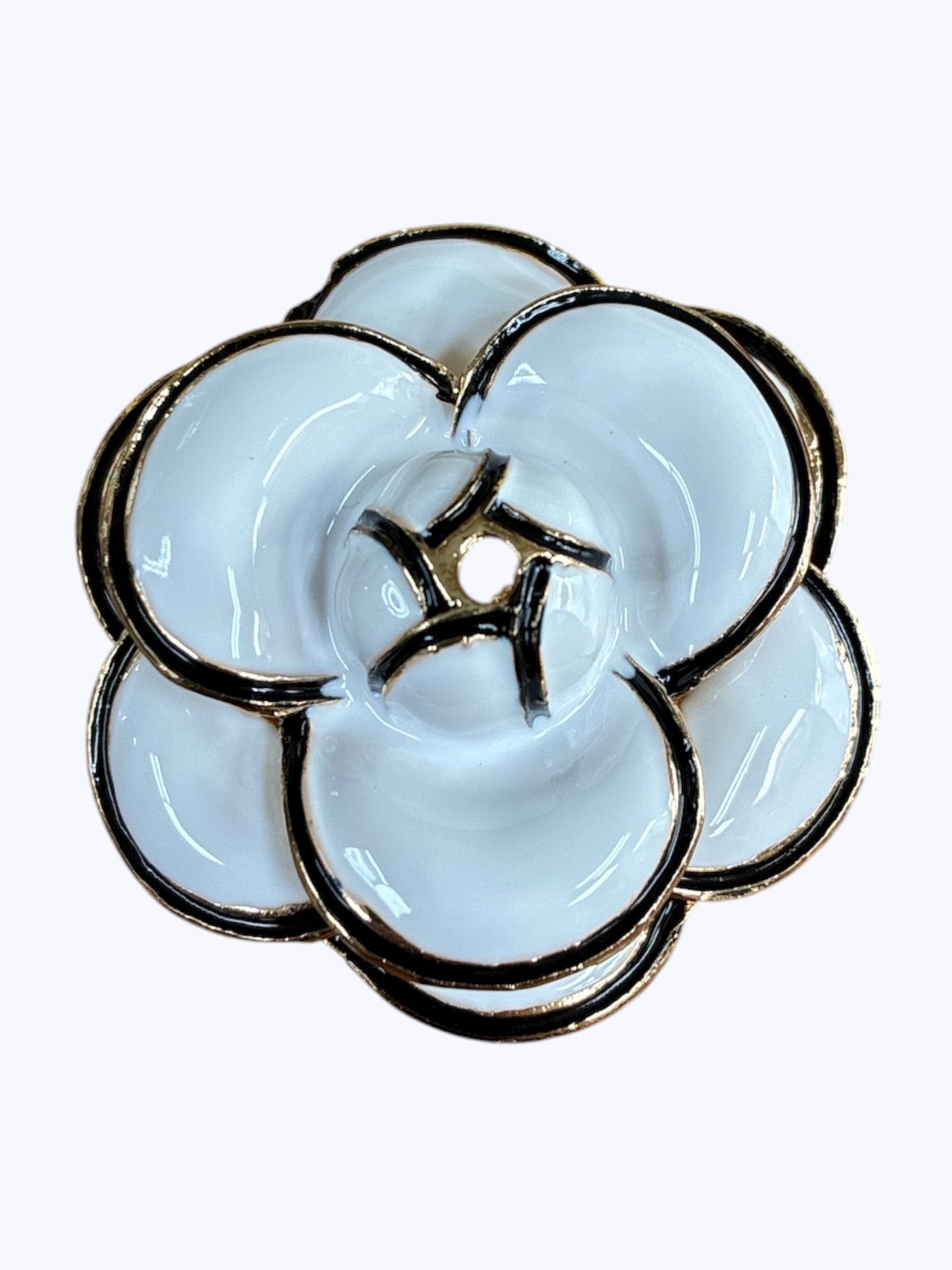 BR0243 |  Tiny Sculpted Floral Enamel Brooch | GBR1223