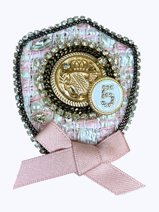 BR0426 | Heirloom Crest Medallion Brooch | A0-5-5871