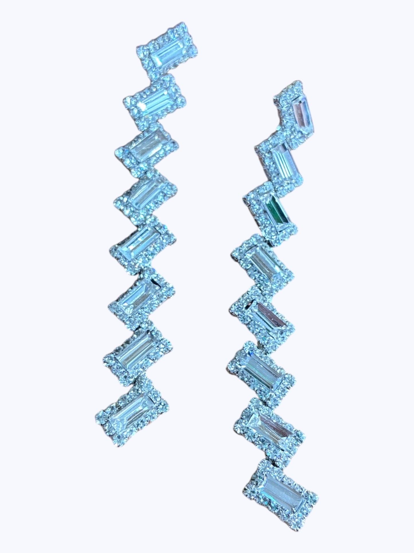 E ESE6519 Long Crystal Earrings