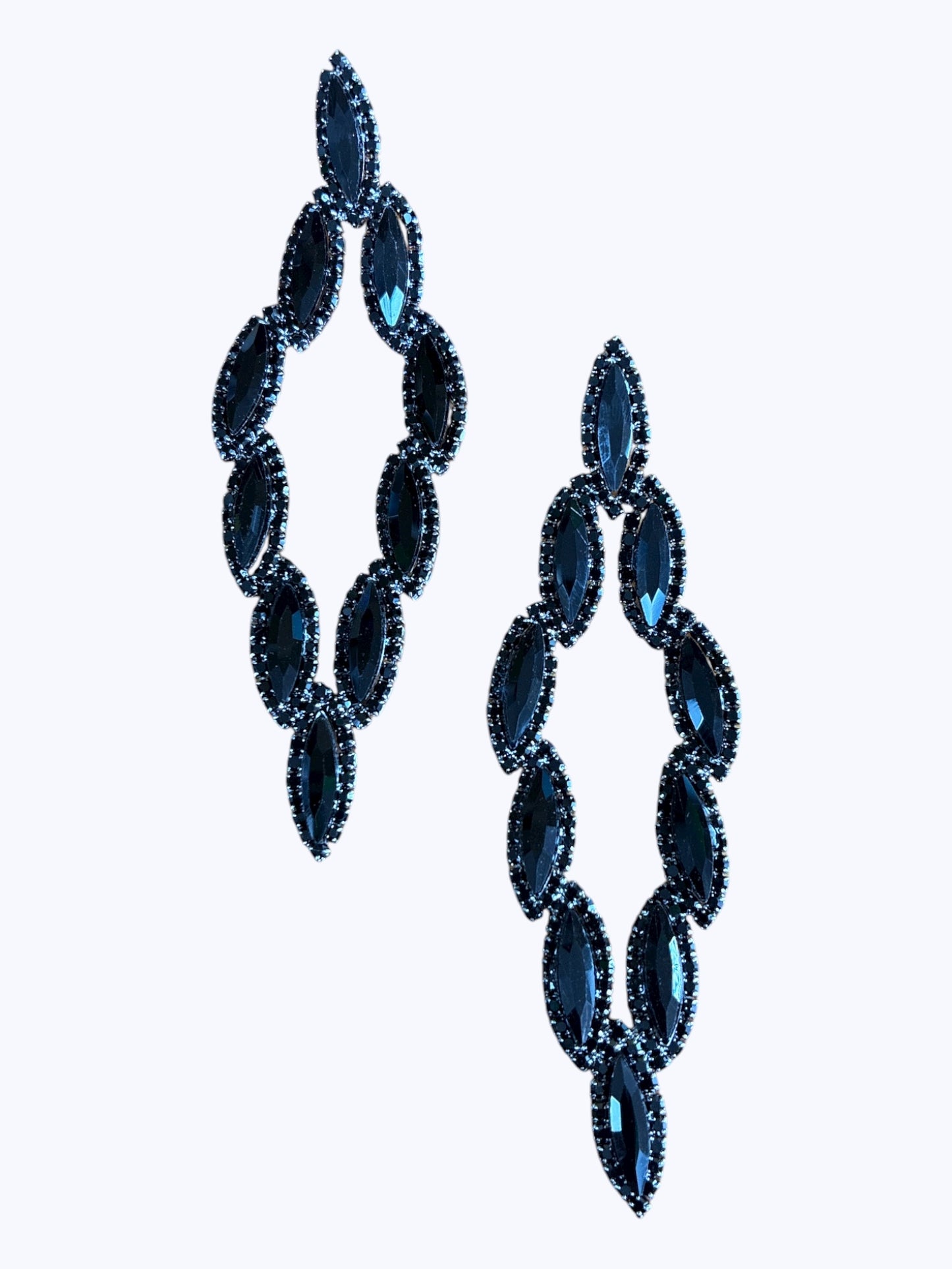 E ESE8086 Oval Crystal Long Earrings