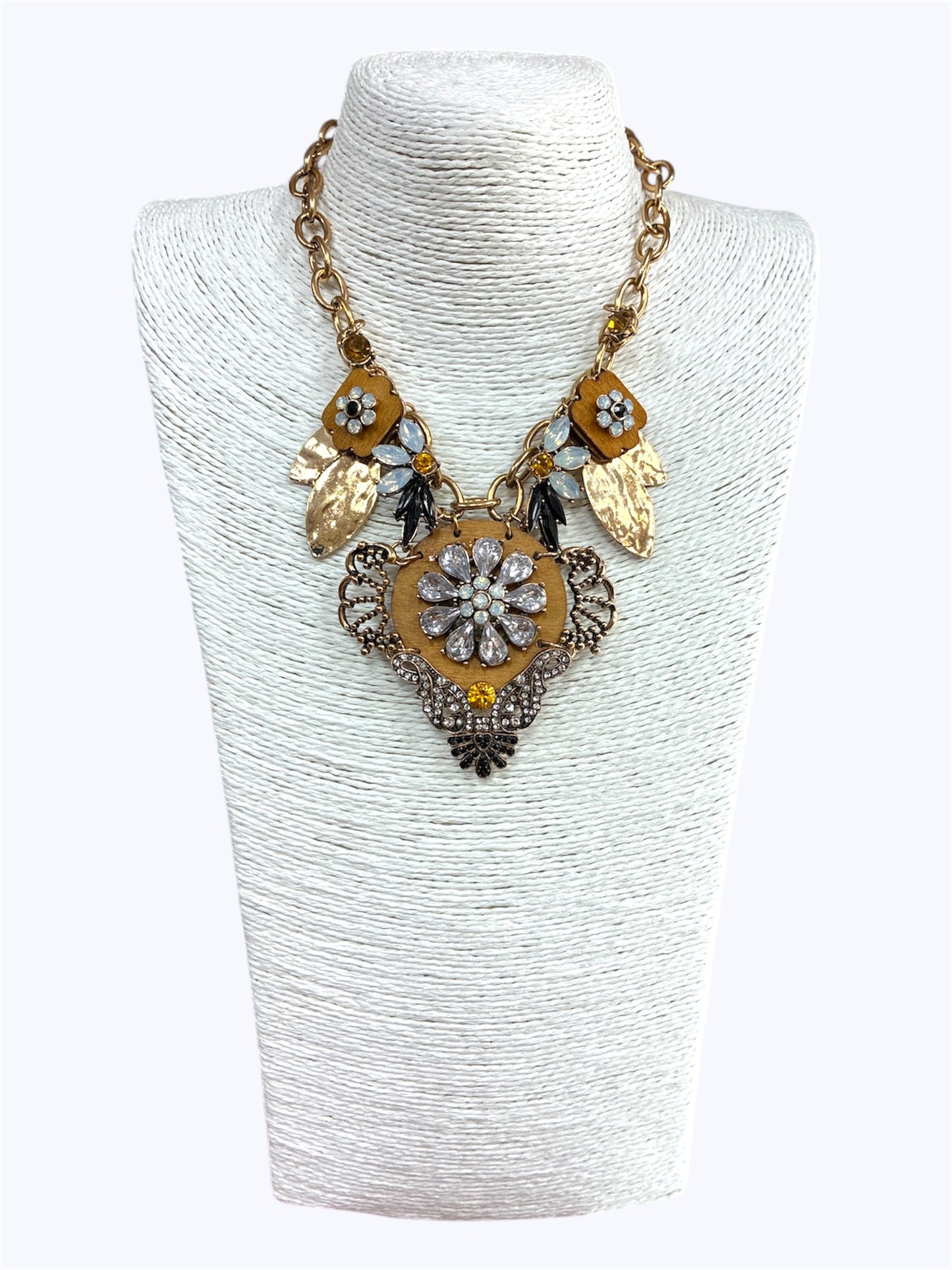 N3096|Antique Tone Metal and Wood Flower Necklace |TNE2625
