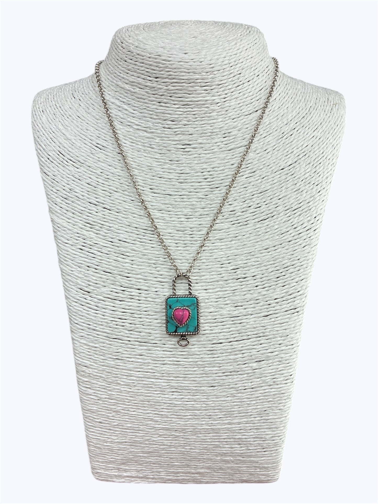 N0711 | Symbolic Heart Lock Pendant Necklace | AN4652
