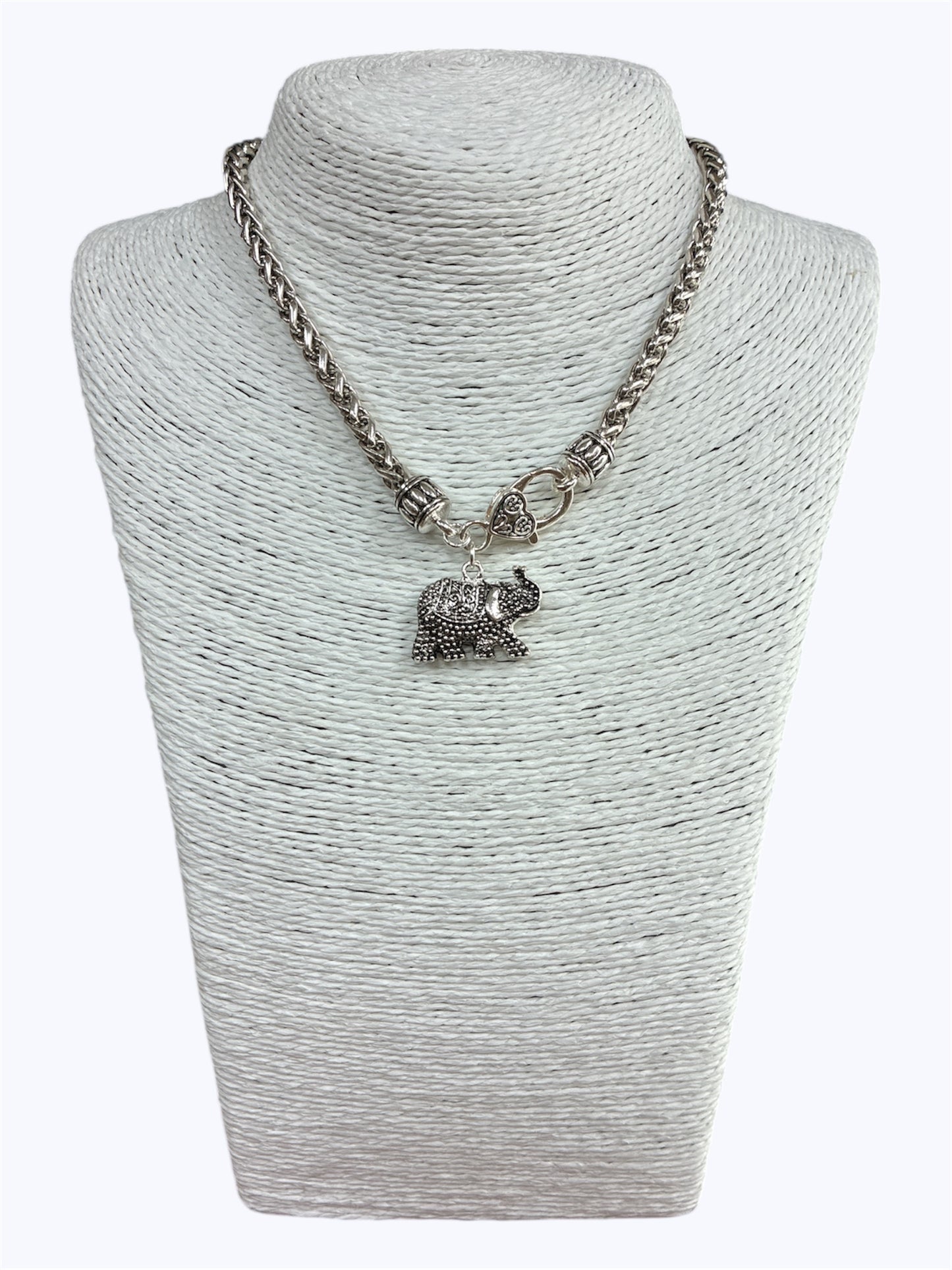 N0699 | Detailed Elephant Necklace | AN3763