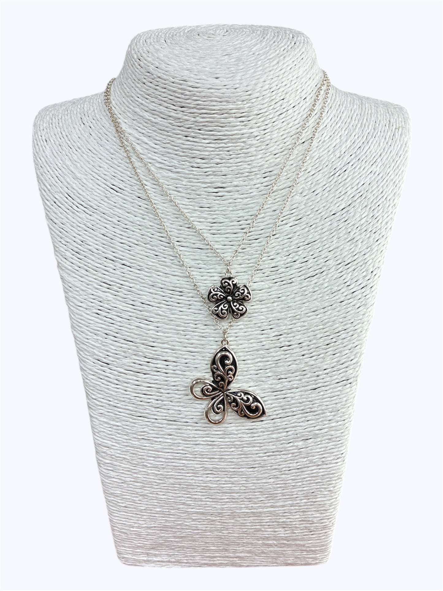 N0563|Butterfly Shape Shape Pendant Layered Necklace |AN3766