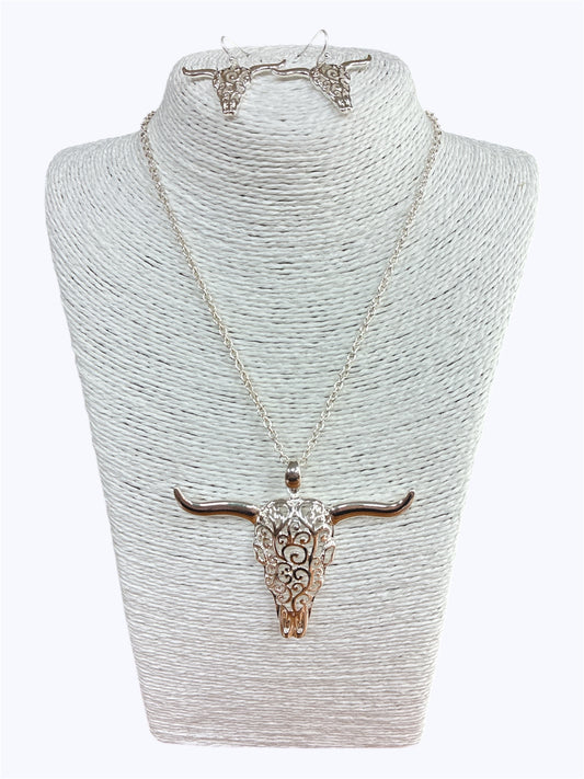 N0412|  Filigree Design Animal Cow Long Horn Shape Pendant Necklace |AS6559