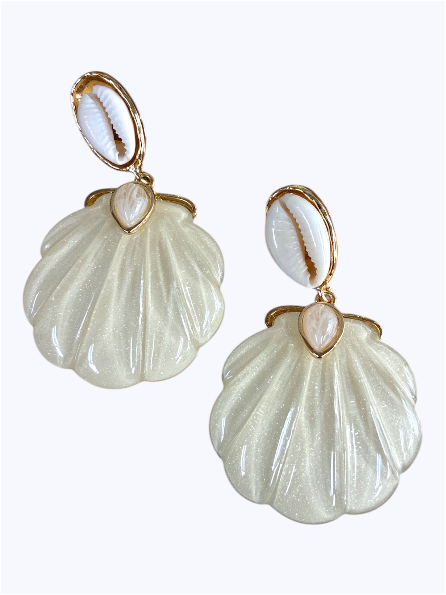 E2294| Large Acrylic Shell Earrings |KE2966