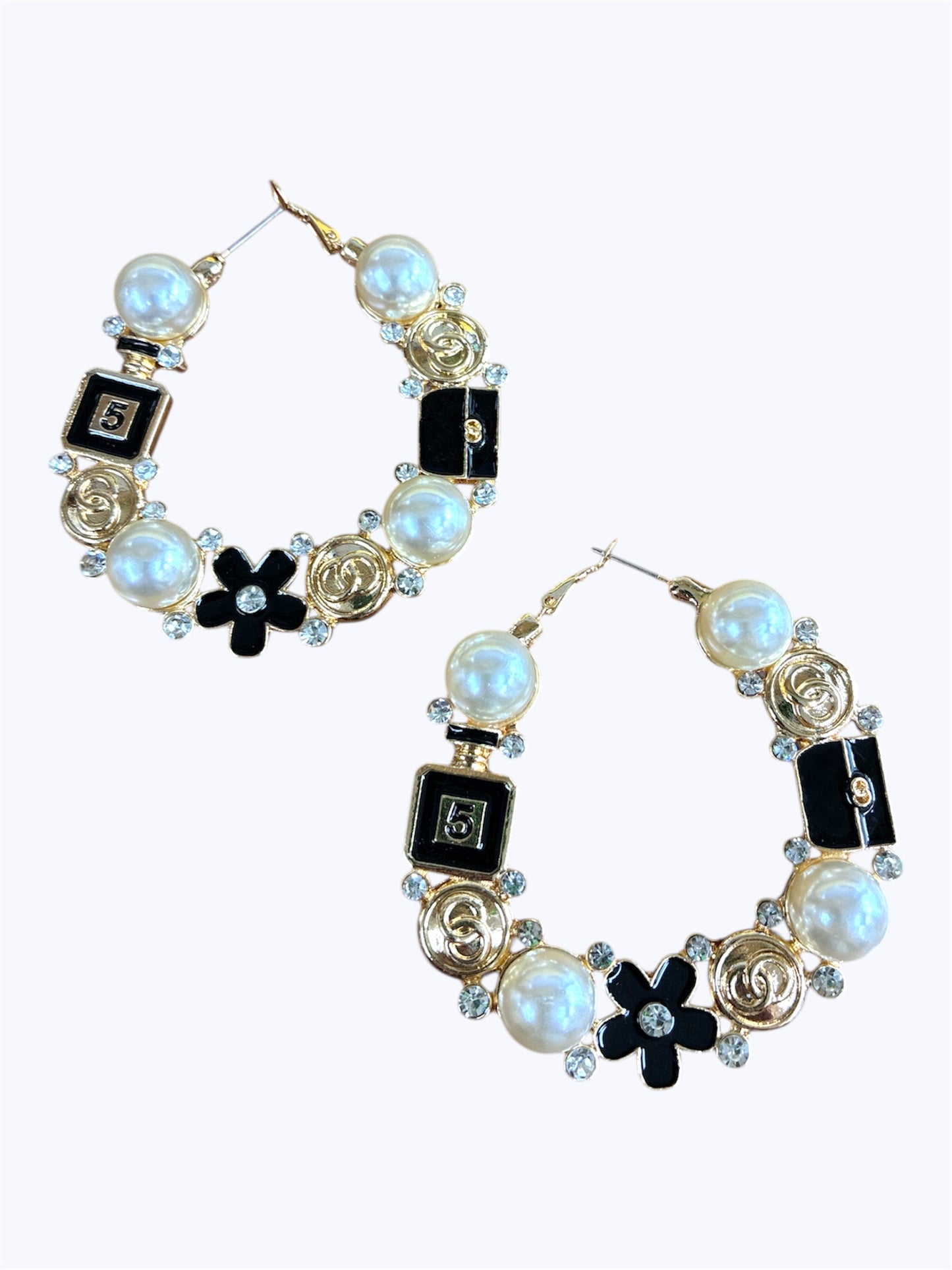 E0298 | Pearl Charm Statement Hoop Earrings | YE3601