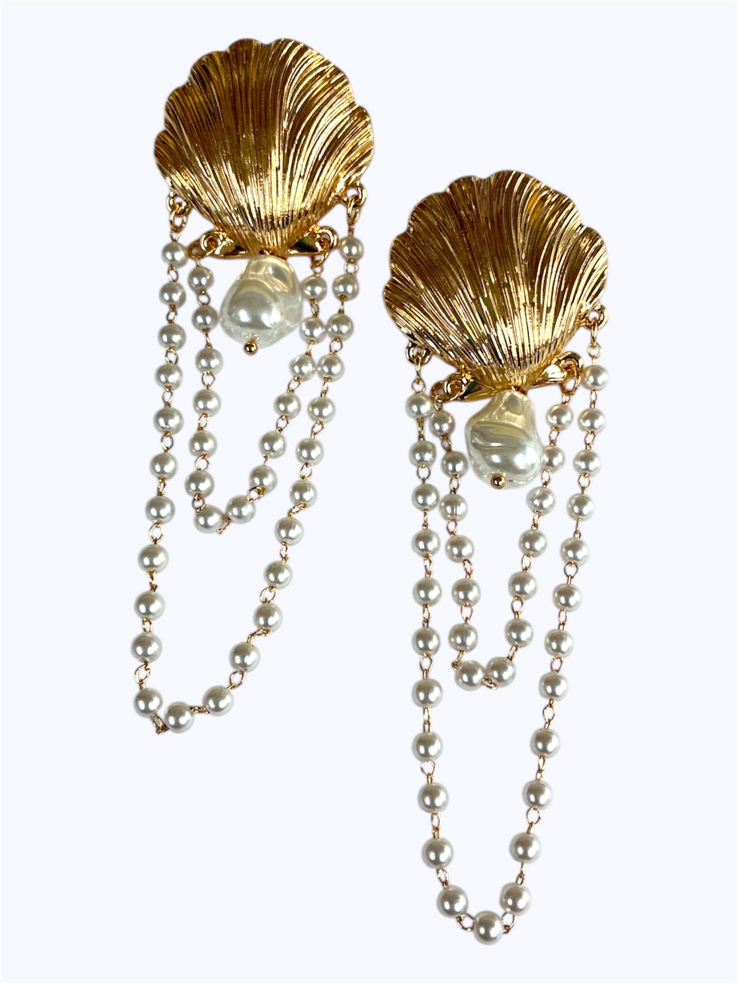 E0271 | Shell Pearl Statement Earrings | 25E6153