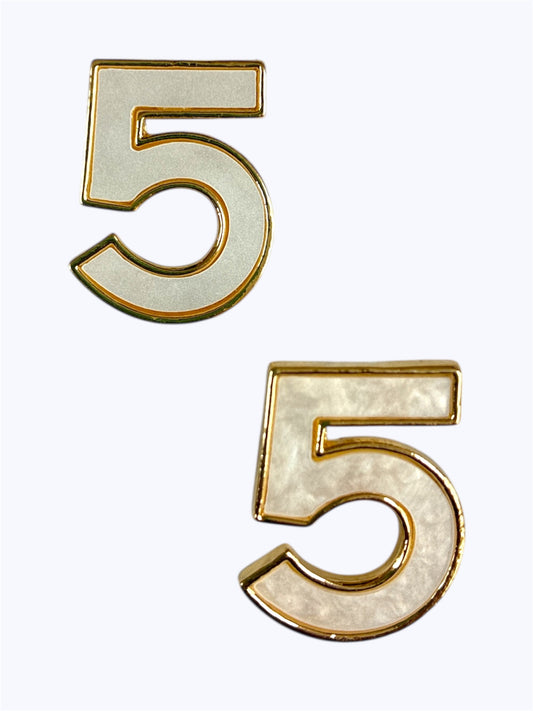 E1783 | Number Five Statement Stud | YE3582