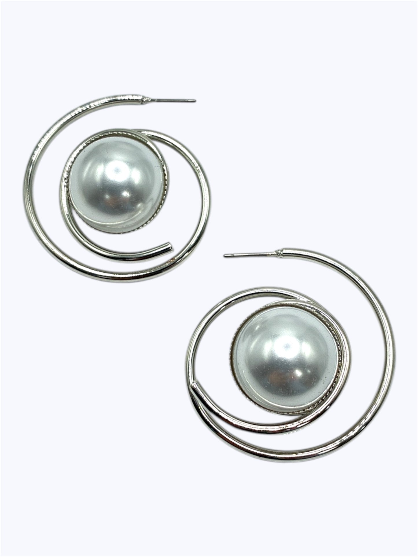 E2299| Large Spiral Pearl In Center Earrings | 25E6925