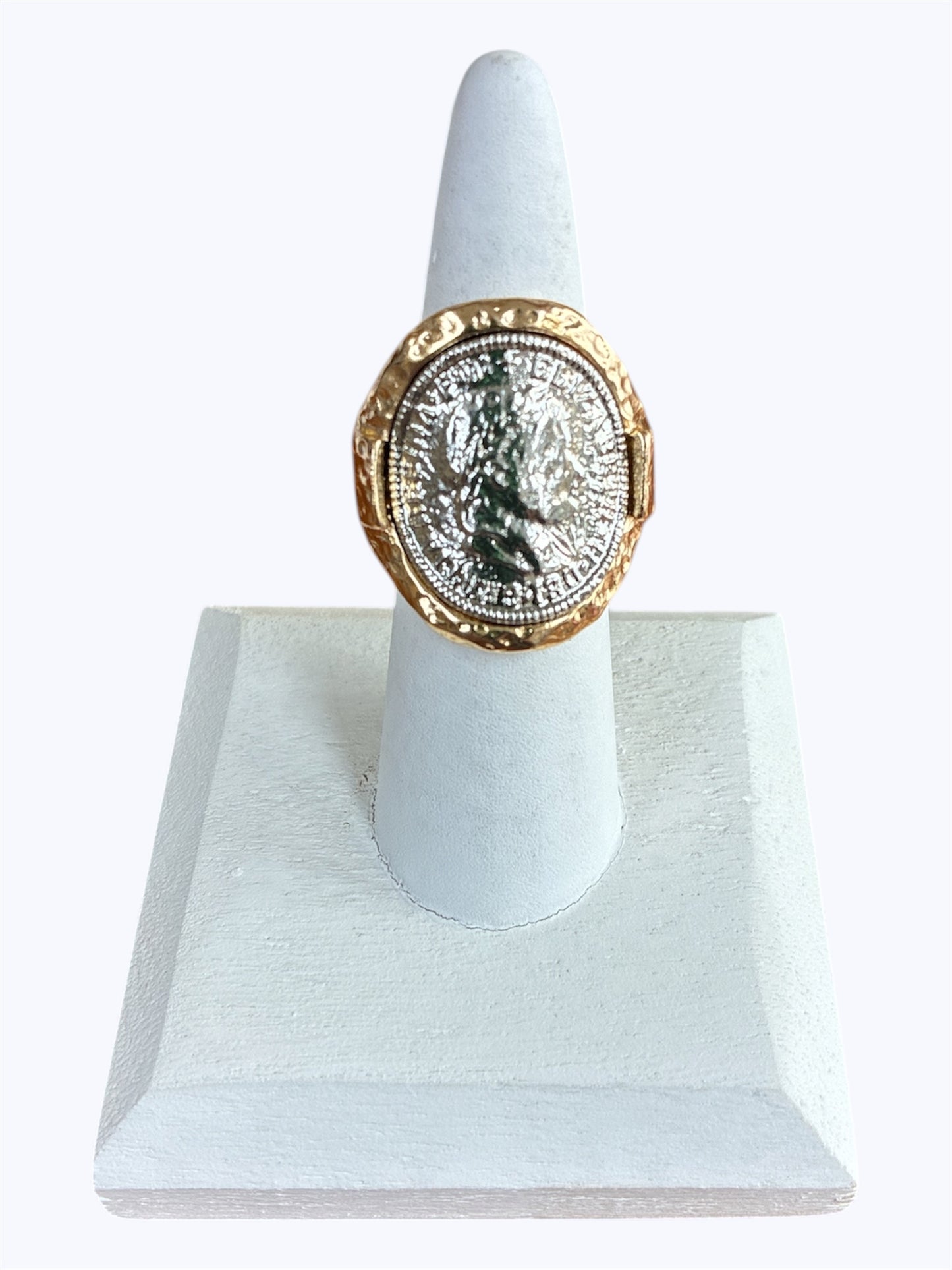 R0080| Hammered Queen Stretch Ring| 25R1050