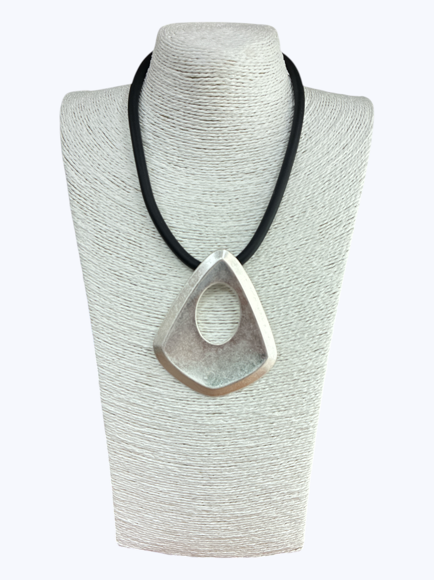N5133 | Matte Triangle  Rubber Cord Short Necklace | NK26108
